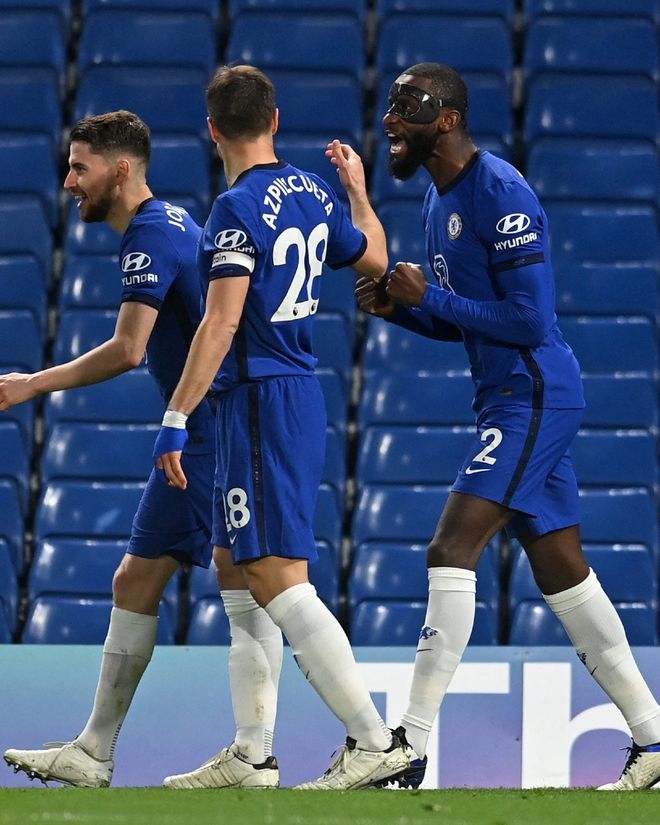 男性玩家难以抵抗？美女如云的逆袭小游戏冲榜 ｜ 休闲新游周报